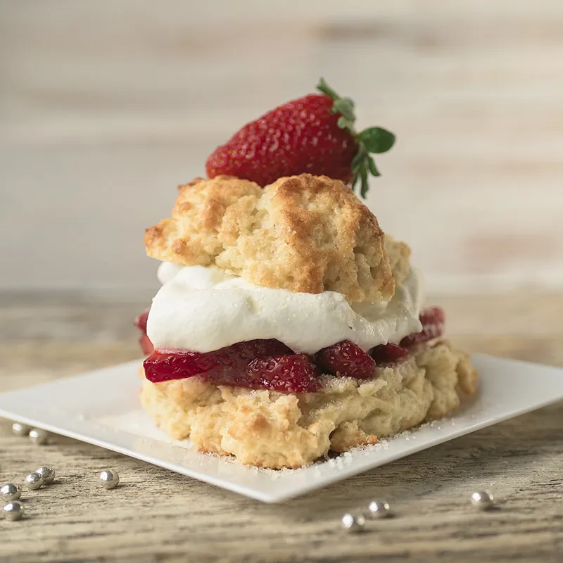 Strawberry Shortcake (4 servings)