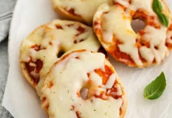 Cheese Pizza Bagels